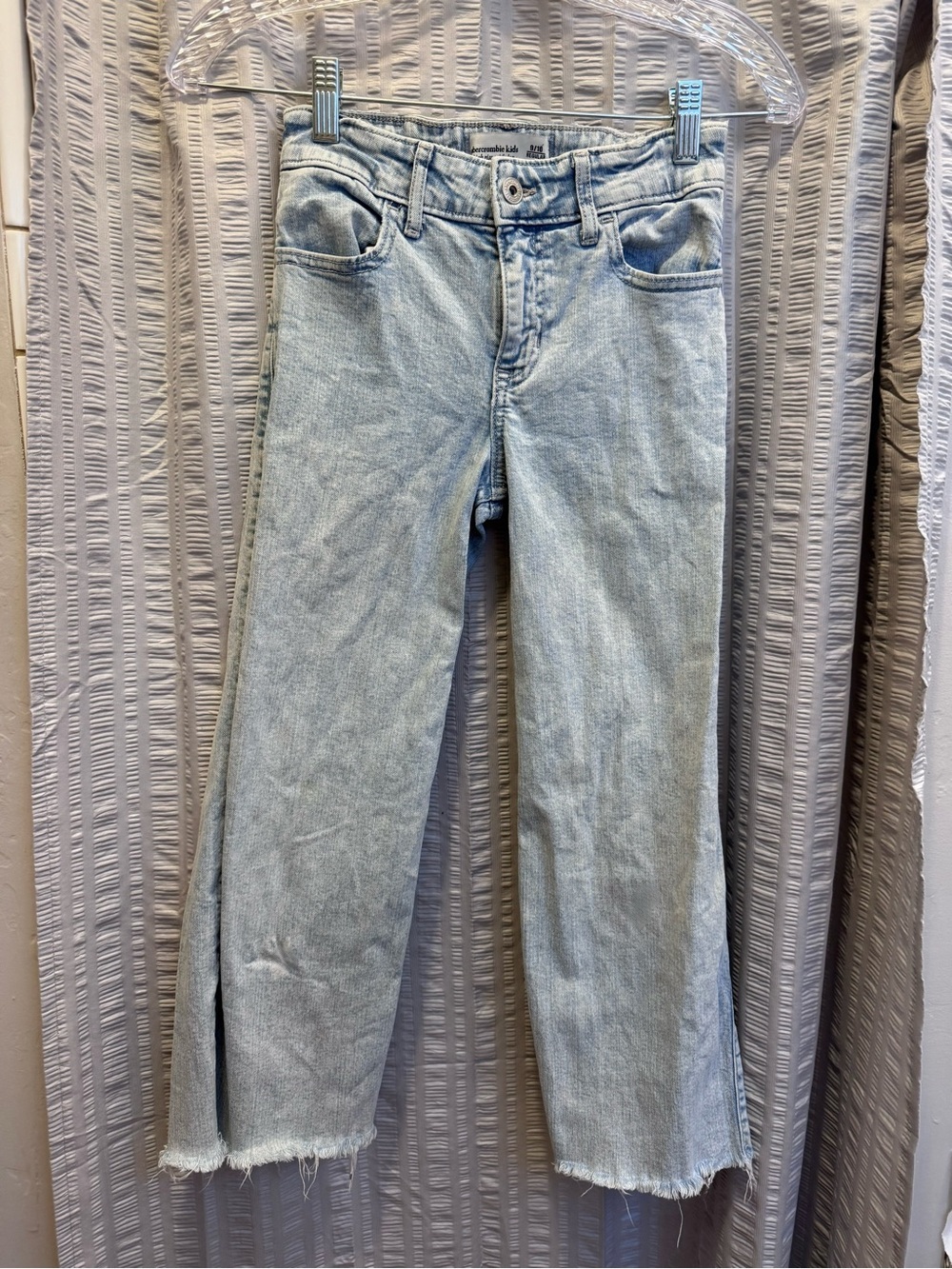 Abercrombie Kids Girls 9/10 High Rise Wide Leg Cropped Jeans Raw Hem